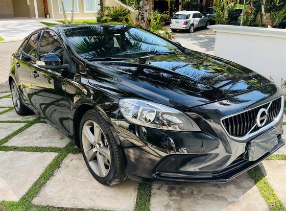 VOLVO V40 2.0 T4 KINETIC GASOLINA 4P AUTOMÁTICO